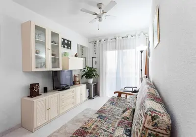 Una televisión o centro de entretenimiento en Perfect Apartment near the beach and Barcelona