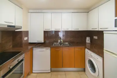 Una cocina o zona de cocina en WELCS APARTAMENTO 209 PDA en Palafrugell