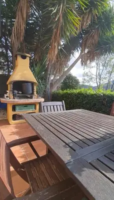 Jardín al aire libre en Villa cascada