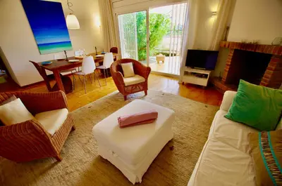 Zona de estar de V&V LLORET-Villa Estrella, vistas al mar