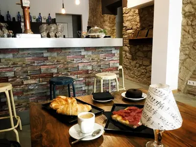 Comida en o cerca de este apartamento