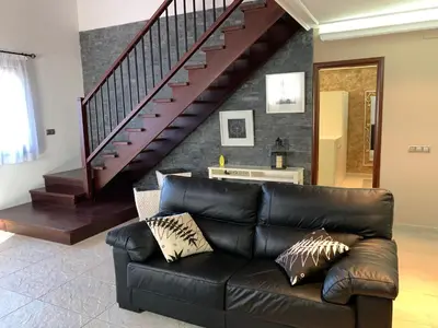 Zona de estar de Magnífica Villa Familiar Con Gran Piscina