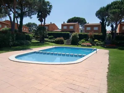 Piscina en o cerca de Xalet 81D