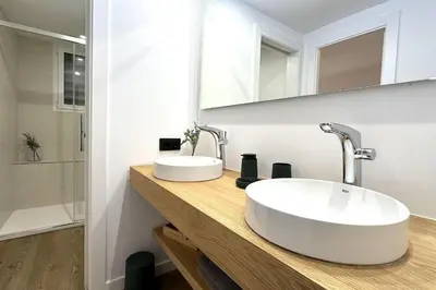 Un baño de LETS HOLIDAYS Dúplex Frente Al Mar, Piscina Panorámica, Dos Pkg
