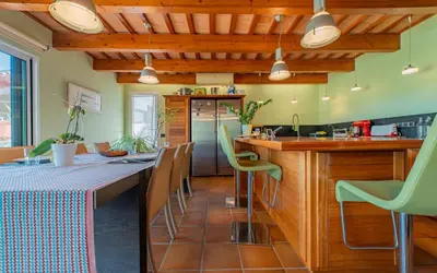 Una cocina o zona de cocina en L' Olivera