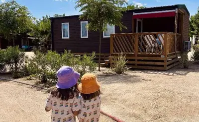 Clientes alojados en ZEcamping 3 familial piscine club enfant animaux acceptés animations