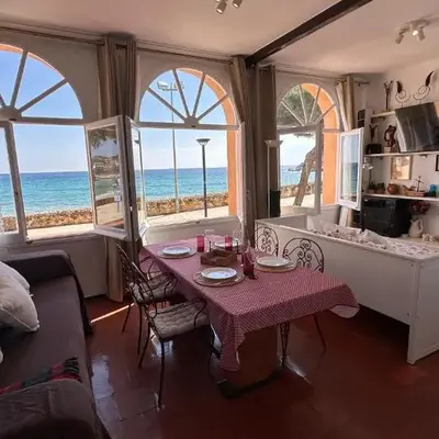 apartamento con jardín a 11 metros de la playa B2