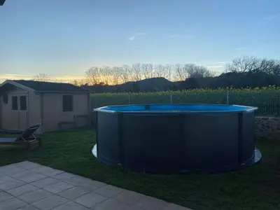 Piscina en o cerca de Cal Teixidor de Cartellà, Sant Gregori GIRONA