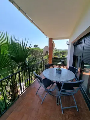 Un balcón o terraza de L houstalou