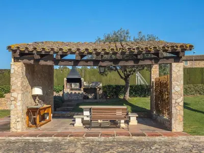 Jardín al aire libre en Winahost Can Forgas Foixà