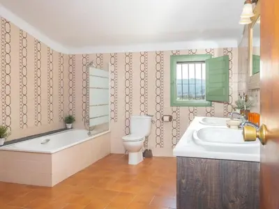 Un baño de Winahost Can Forgas Foixà