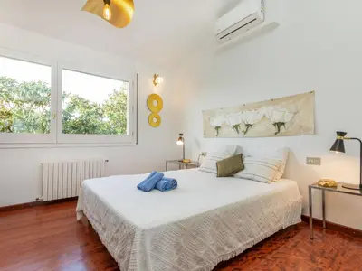 Cama o camas de una habitación en Holiday Home Villa Chantal by Interhome