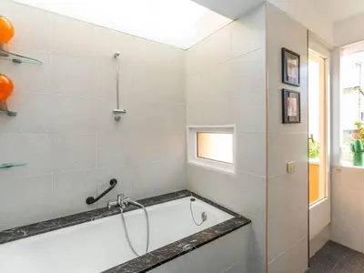 Un baño de Holiday Home Villa Chantal by Interhome