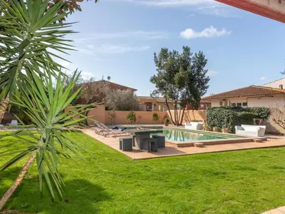 Piscina en o cerca de Holiday Home Villa Chantal by Interhome