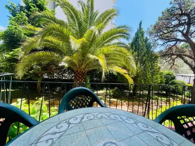 Jardín al aire libre en Hauzify I Apartament Gaviota
