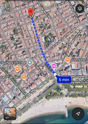Plano de Casa con jardín y barbacoa