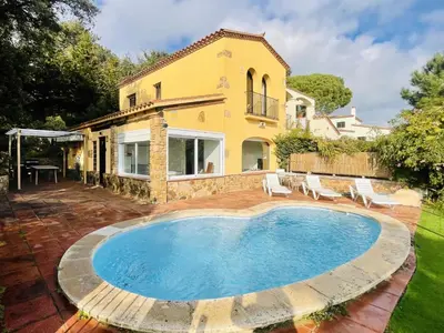 Piscina en o cerca de Villa Mediterranea by Costabravaway