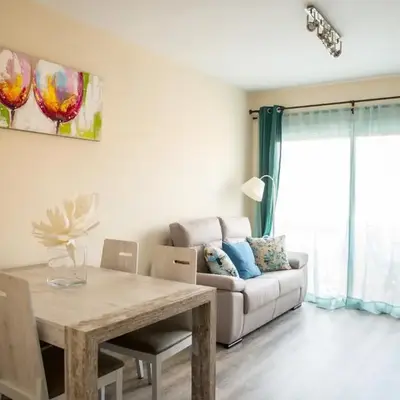 Lloguer30 Blaumar is family-friendly and centrally located