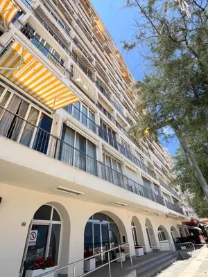 Edificio en el que se encuentra el apartamento