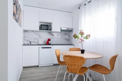 Una cocina o zona de cocina en Salatan Apartments, Plaza Paris