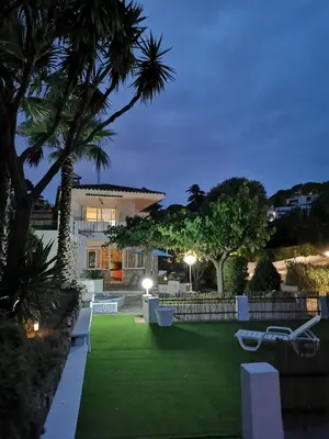 Jardín al aire libre en Casa Feliz del Mar