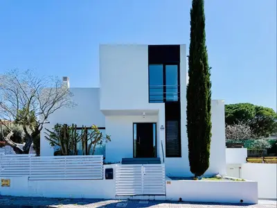 Edificio en el que se encuentra la casa o chalet