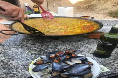 Comida en o cerca de esta villa