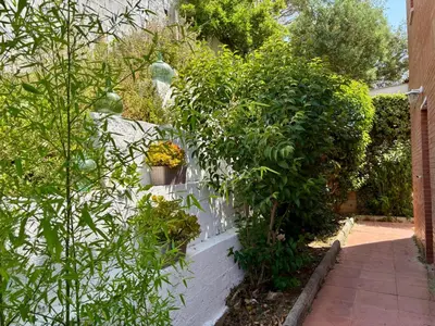 Jardín al aire libre en Villa Mediterranea Tossa