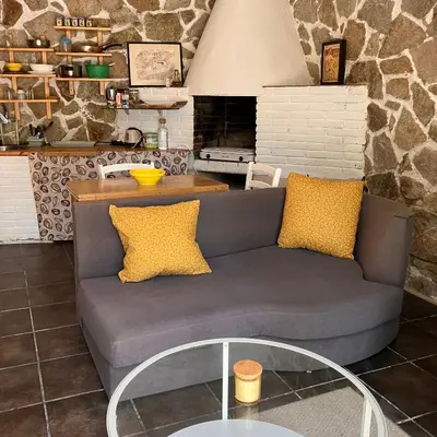 Una cocina o zona de cocina en Estudio limonero en Sant Cebriá de Vallalta 20' playa