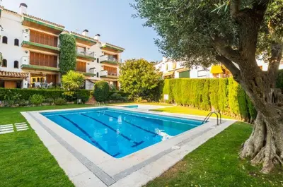 Piscina en o cerca de P-1 CALELLA DE PALAFRUGELL 4 PaX