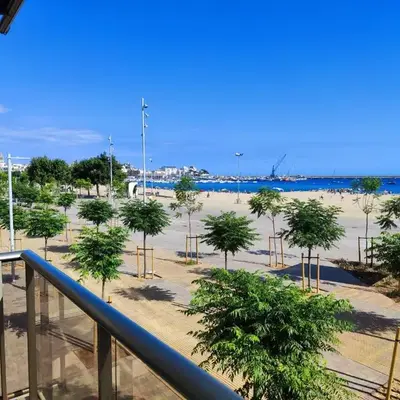 Apartamento con vistas al mar y parking