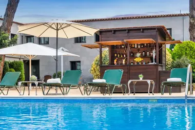 Piscina en o cerca de Salles Hotel Aeroport de Girona