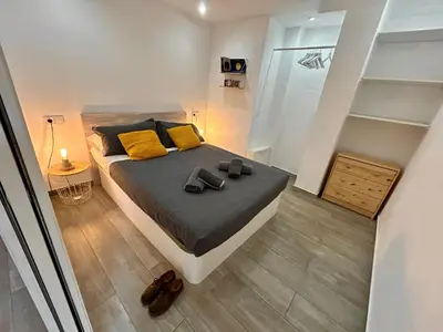 Cama o camas de una habitación en Maravilloso apartamento en Platja d'Aro muy cerca de la playa