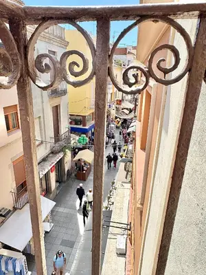 Un restaurante o sitio para comer en Labarbara Palamós Apartament
