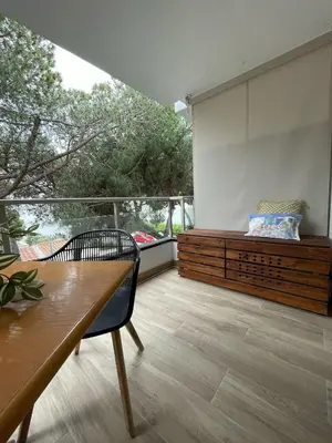 Un balcón o terraza de Hauzify I Apartament Mar d'Aro