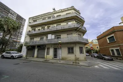 Edificio en el que se encuentra el apartamento