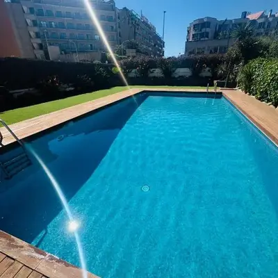 Elegante piso de sueños con piscina