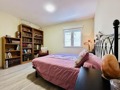 Biblioteca en el apartamento