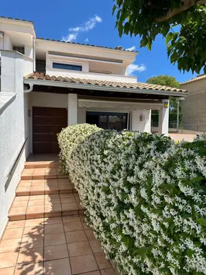 Edificio en el que se encuentra la casa o chalet