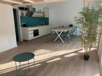 Una cocina o zona de cocina en Beautiful apartment with pool terrace parking