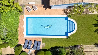 Piscina en o cerca de Vila Sota Les Estrelles