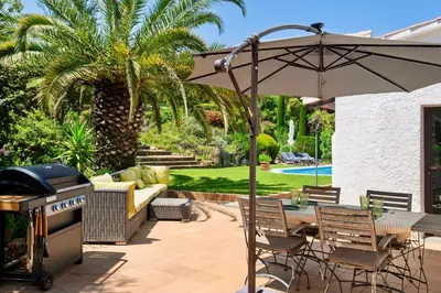 Jardín al aire libre en Vila Sota Les Estrelles