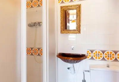 Un baño de Lets Holidays APARTMENT SEA VIEWS COSTA BRAVA