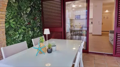 Plano de Apartamento con Jardín a 30 segundos de la playa