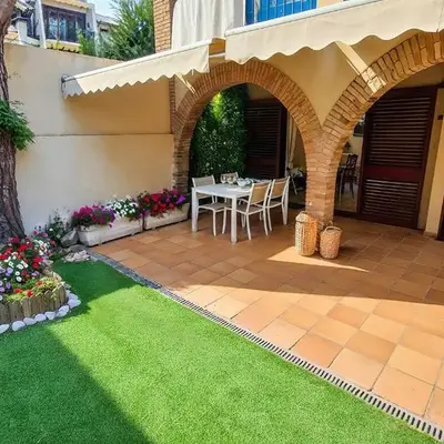 Apartamento con Jardín a 30 segundos de la playa