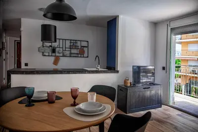 Una cocina o zona de cocina en Beach Apartment Blanes