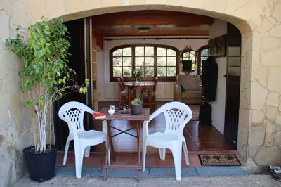 Un patio o zona al aire libre en cave house with sea views