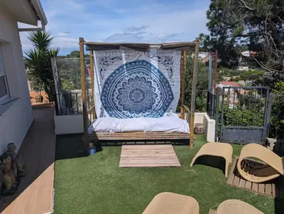 Un balcón o terraza de la bella vida