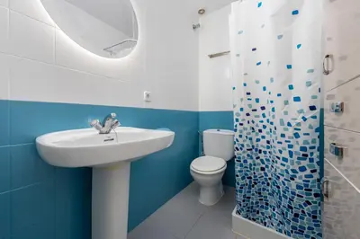 Un baño de Hauzify I Loft Tura