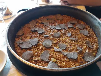 Comida en o cerca de esta casa o chalet